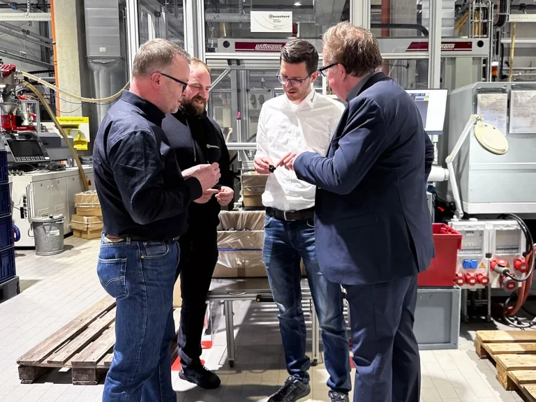 Consistent Standardization For More Flexibility Rauschert Is Setting New Benchmarks In Injection Molding With Linear Robots From WITTMANN
